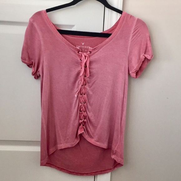 American Eagle Outfitters Tops - Trendy American Eagle Soft Pink Top